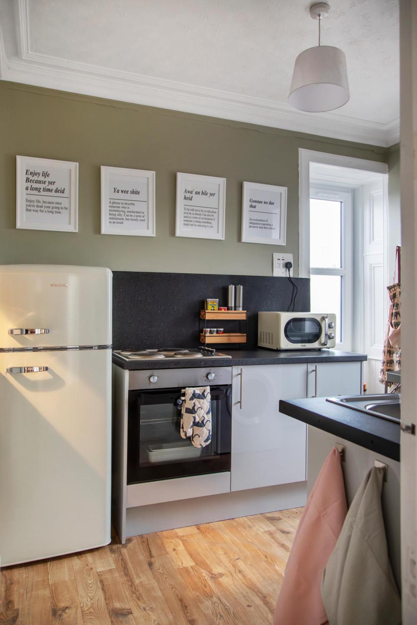 Appartement Trendy 2 Bed Flat - Near Airport à Broxburn Extérieur photo